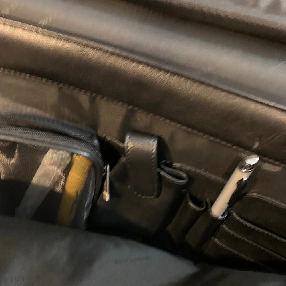 Kenneth Cole New York Black Leather Briefcase/Computer bag.